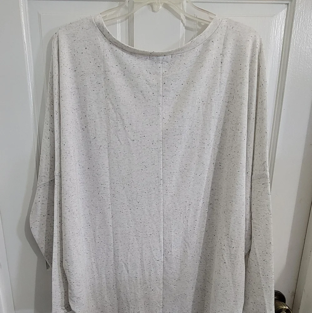 Loft‎ Dolman Sleeve Light Grey Women’s Top Size M.